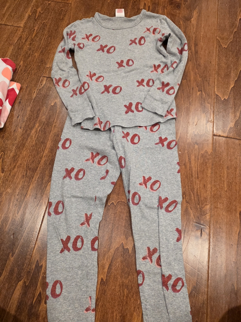 Girls Target Valentine's Day XOXO print matching family pajama set Size 8 EUC